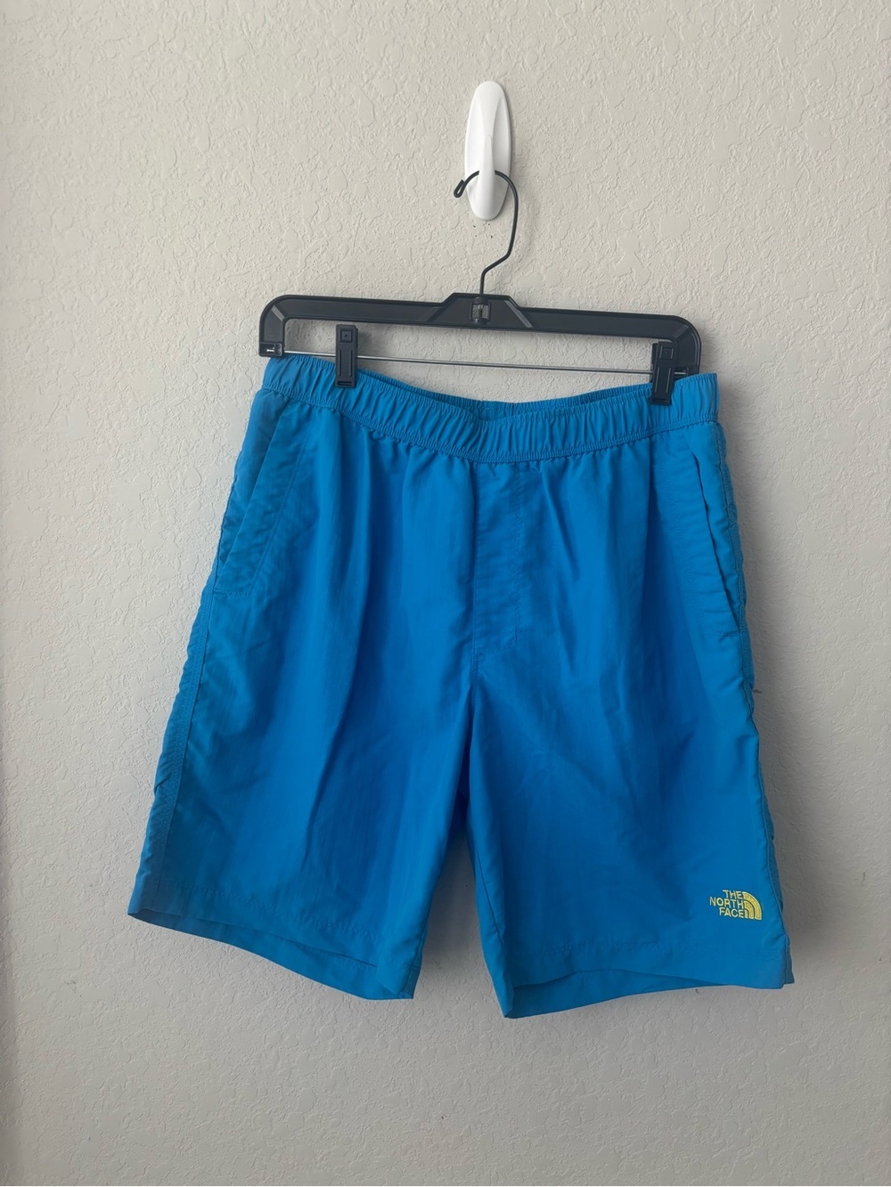 The North Face Vibrant Blue Outdoor Shorts size Medium